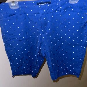 Old Navy Blue & White Polka-dot Bermuda Shorts, Size 12 (fits like a 10), EUC